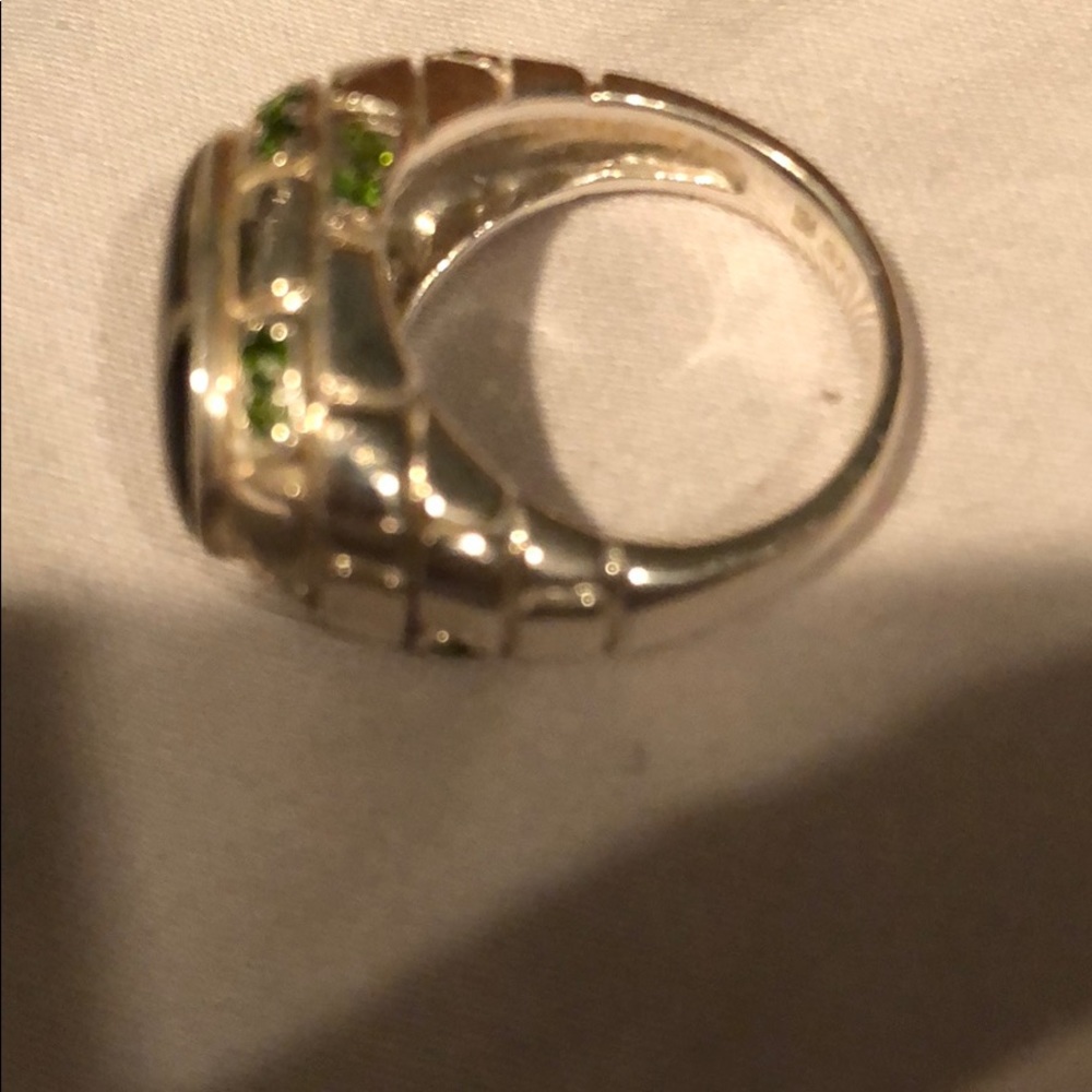 Ring - Picture 5 of 6